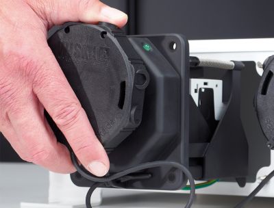 VARITAIN<sup>&reg;</sup> PushIn reefer container socket power port
